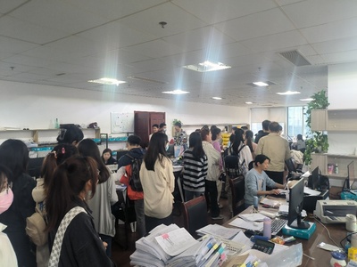 主題教育進行時 | '經(jīng)'世相伴，'職'等你來——經(jīng)濟與管理學院開展'海大學子看舟山'就業(yè)實踐教育主題活動